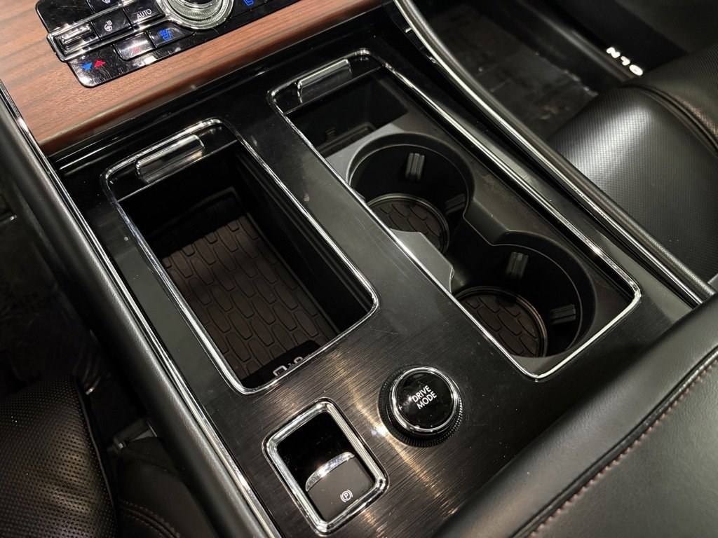 Used 2021 Lincoln Aviator Reserve image 16