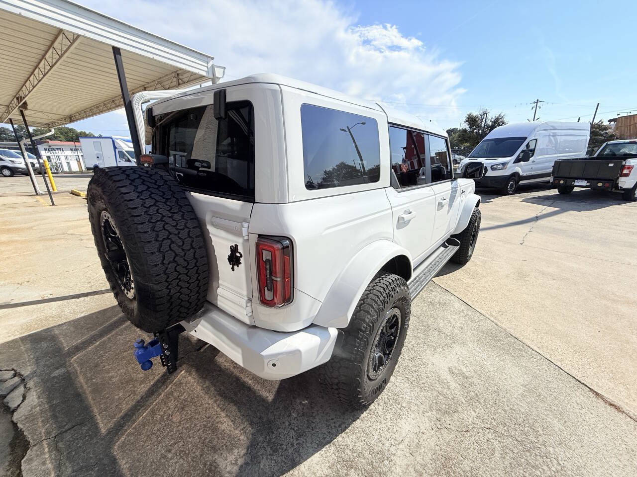 Used 2025 Ford Bronco Outer Banks w/ Sasquatch Package AWD/4WD image 2