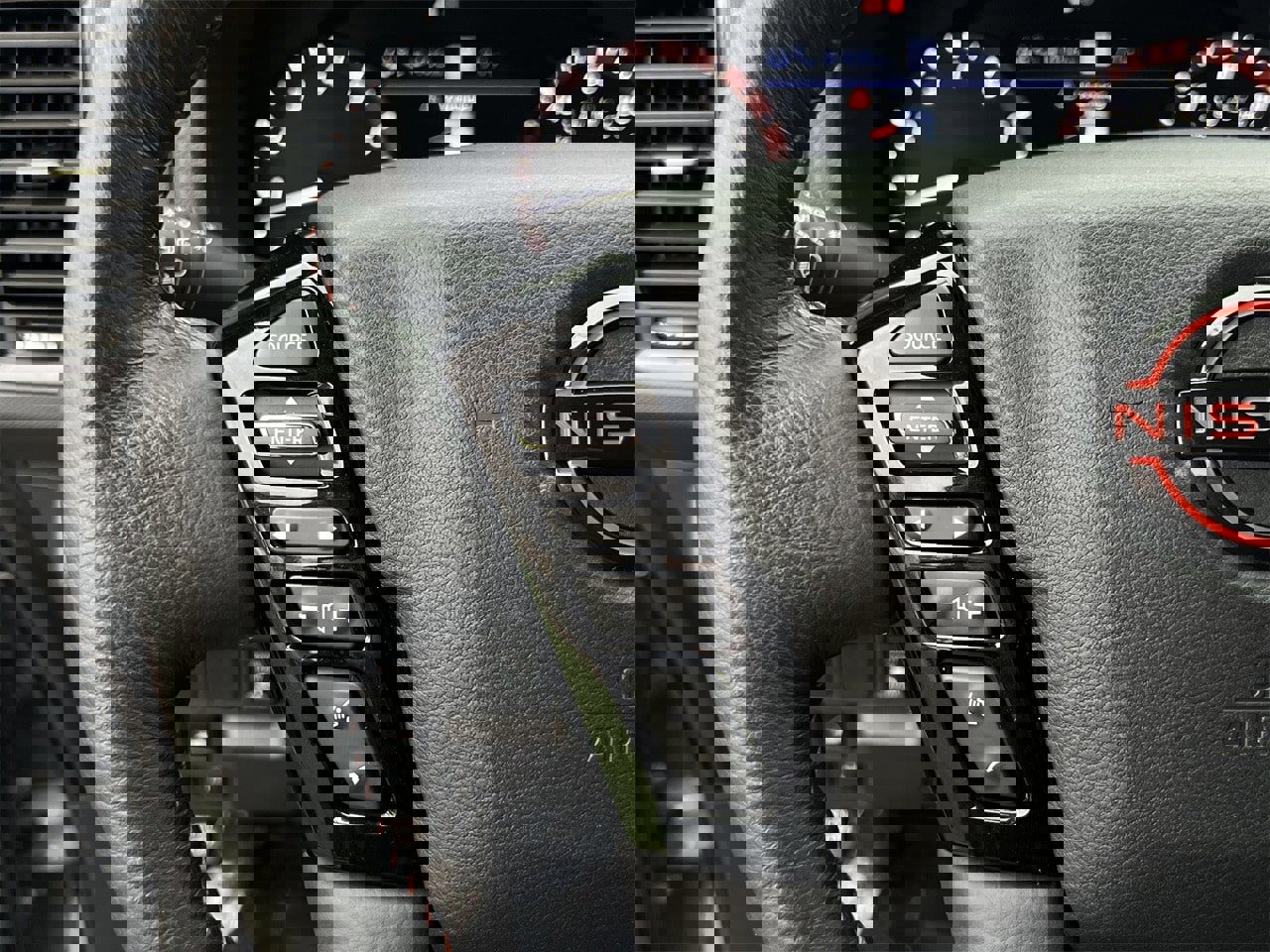 Certified 2023 Nissan Frontier PRO-4X w/ Pro Convenience Package image 12