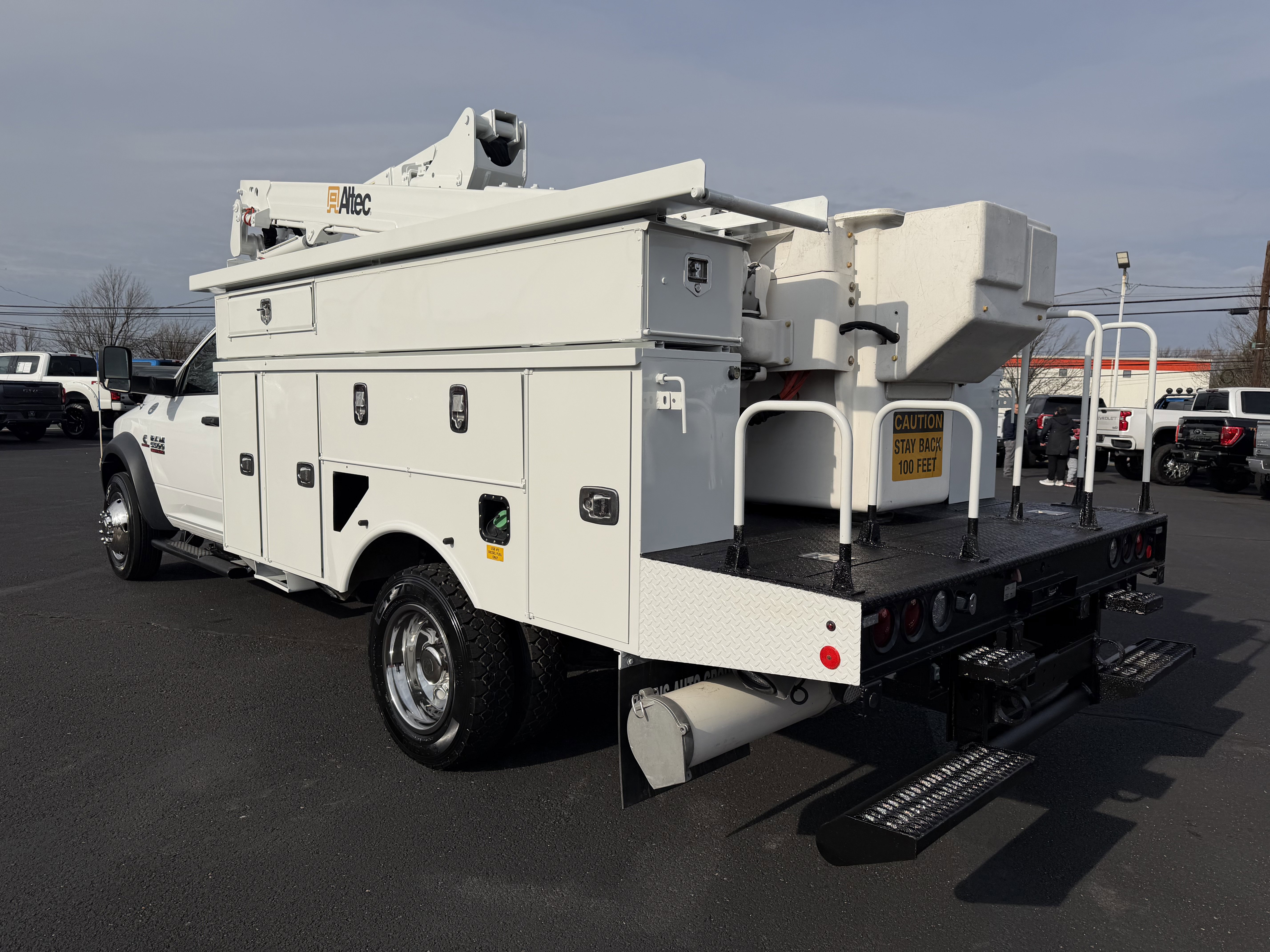 Used 2017 RAM 5500 Tradesman w/ Power & Remote Entry Group image 11