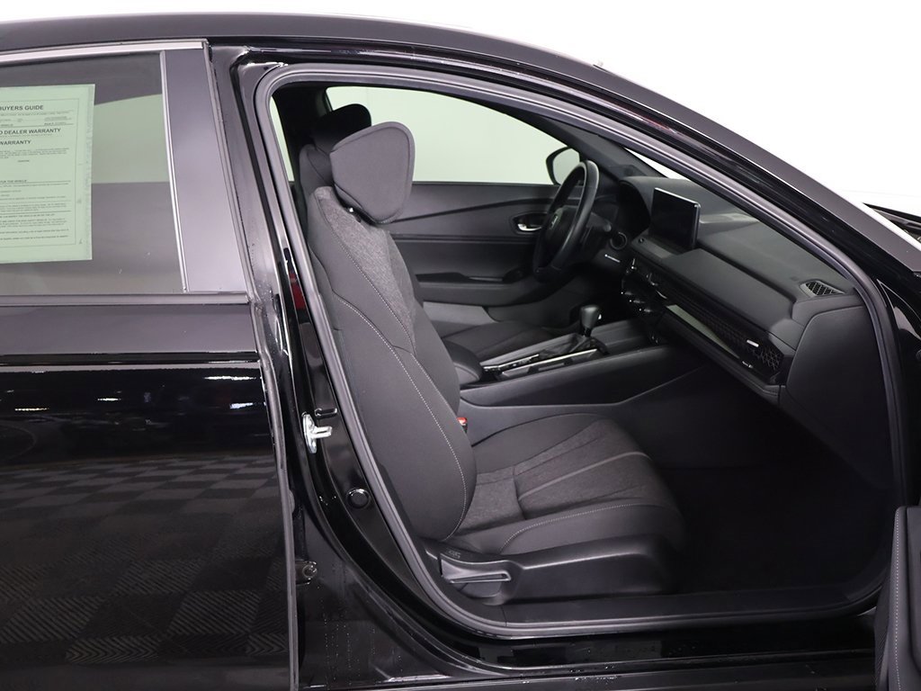 Used 2025 Honda Accord Sport image 30