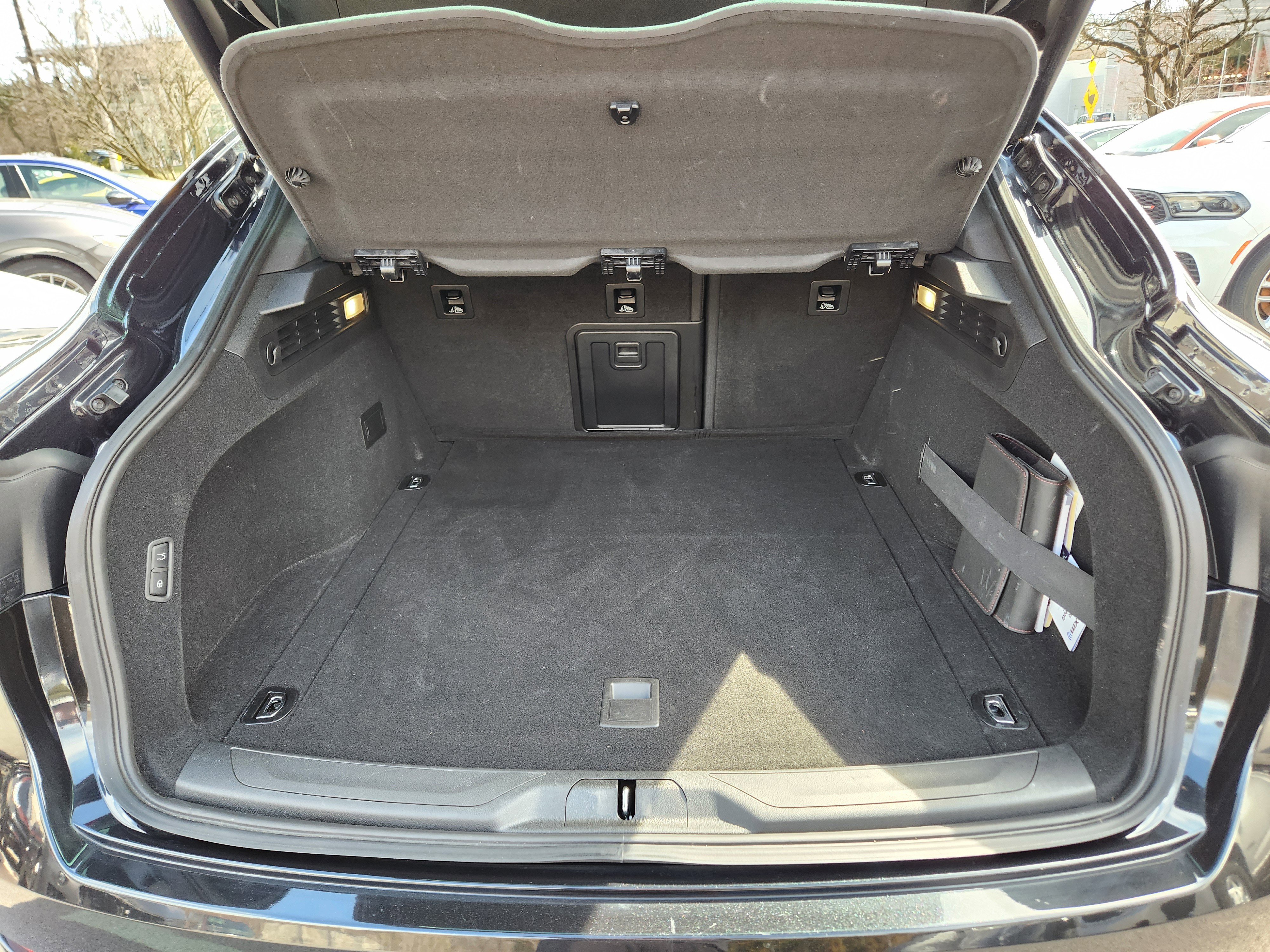 Used 2023 Maserati Levante GT image 11