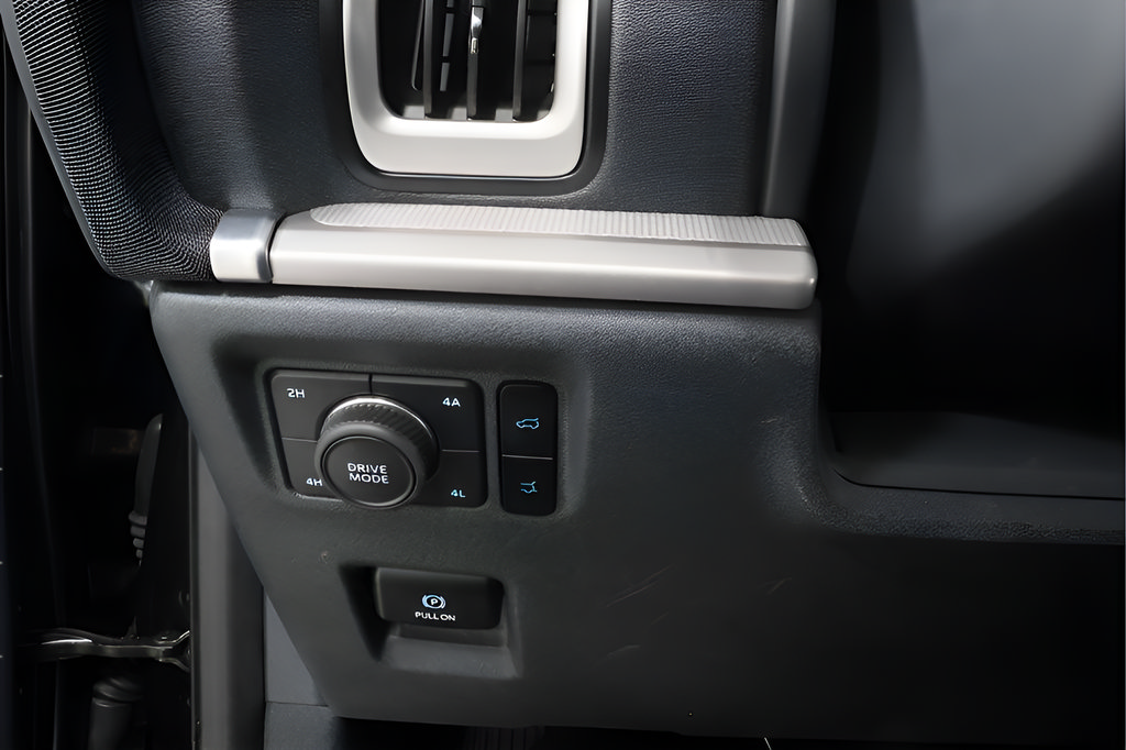 Used 2025 Ford Expedition Active AWD/4WD image 37