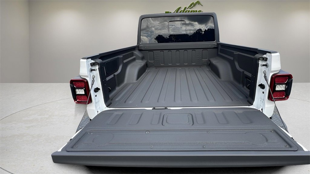 New 2025 Jeep Gladiator Willys image 24
