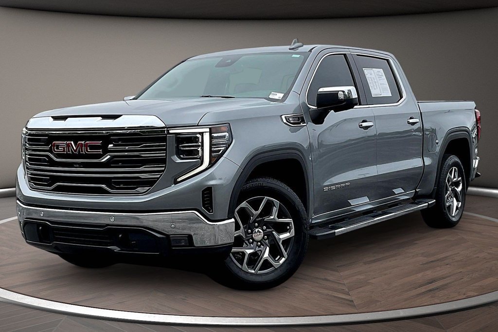 Used 2023 GMC Sierra 1500 SLT w/ SLT Premium Plus Package RWD image 3