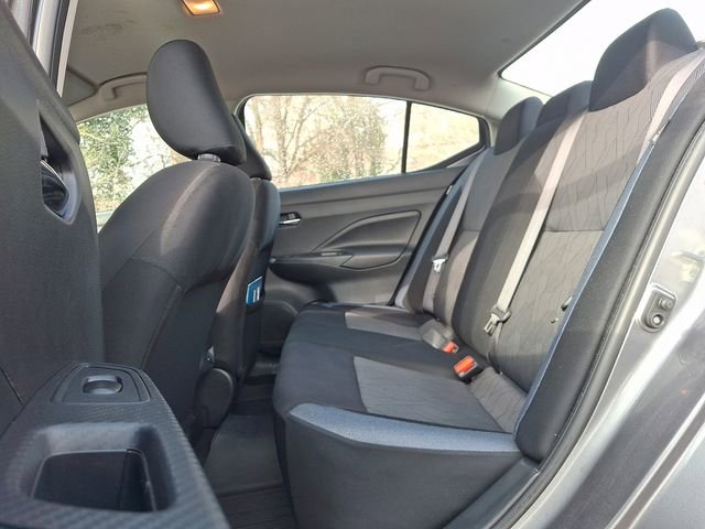 Used 2023 Nissan Versa SV image 10