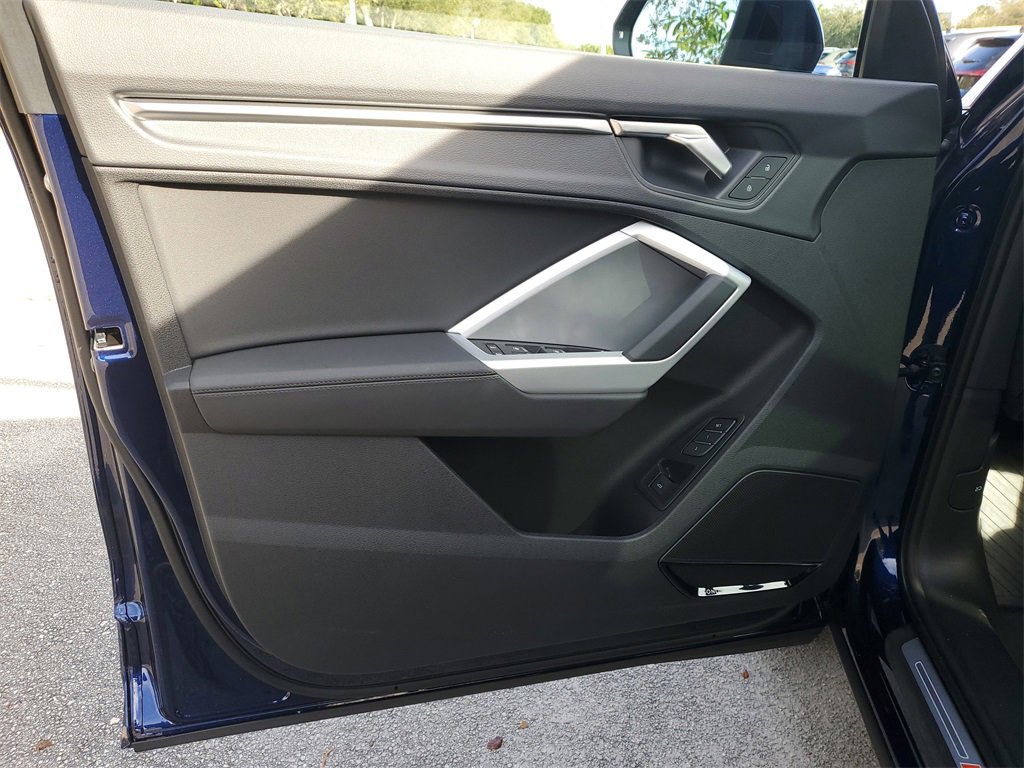 New 2025 Audi Q3 2.0T Premium image 19