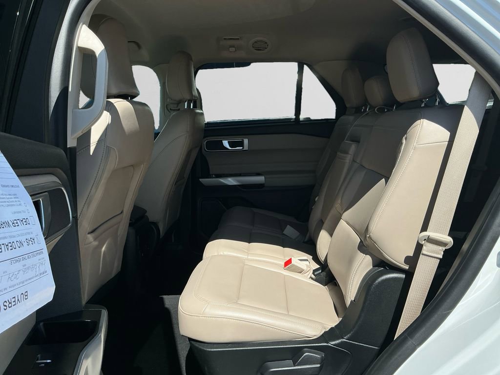 Used 2024 Ford Explorer XLT w/ Equipment Group 202A image 13