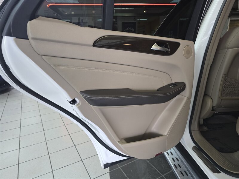 Used 2015 Mercedes-Benz ML 350 2WD w/ Premium 1 Package image 10