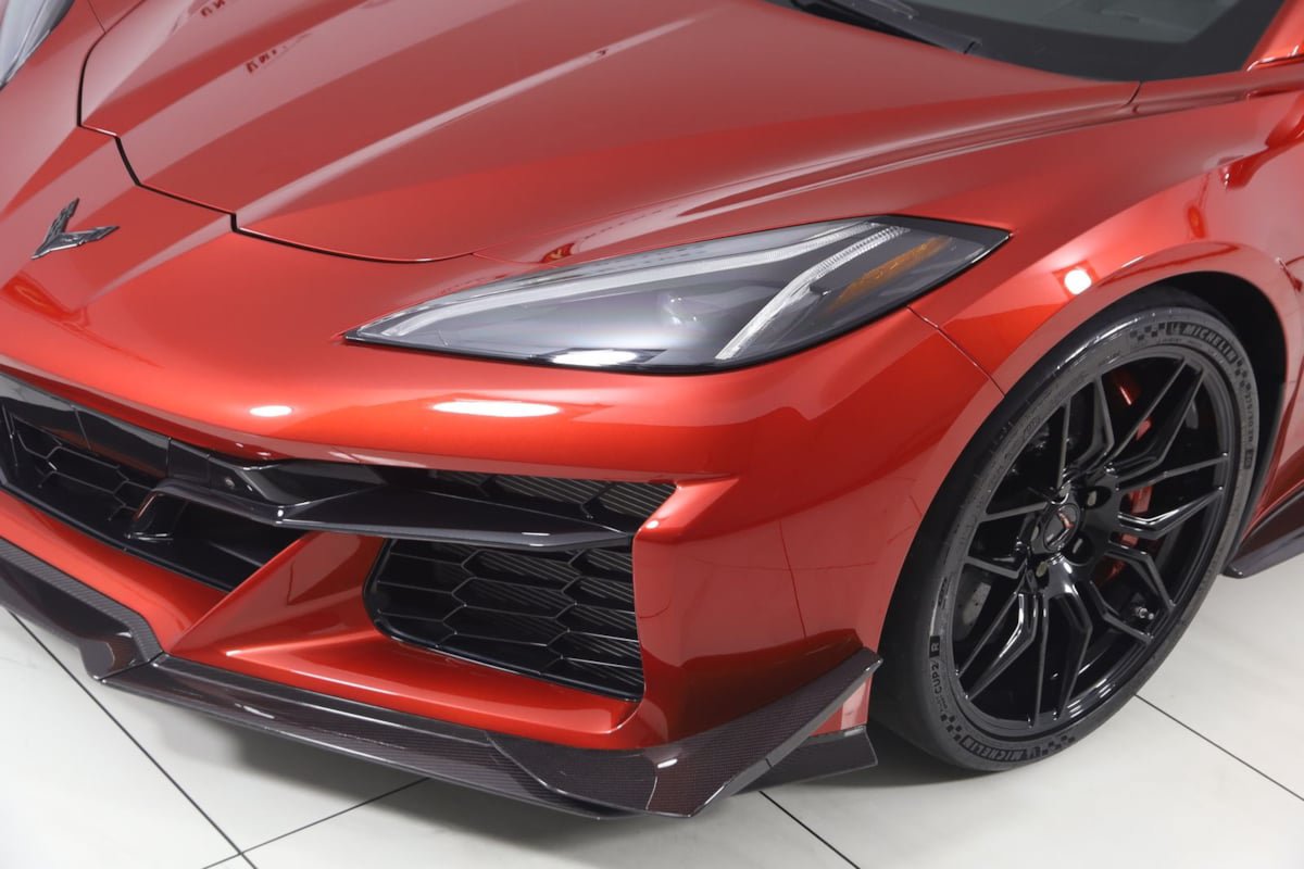 Used 2025 Chevrolet Corvette Z06 w/ Z07 Performance Package RWD image 97