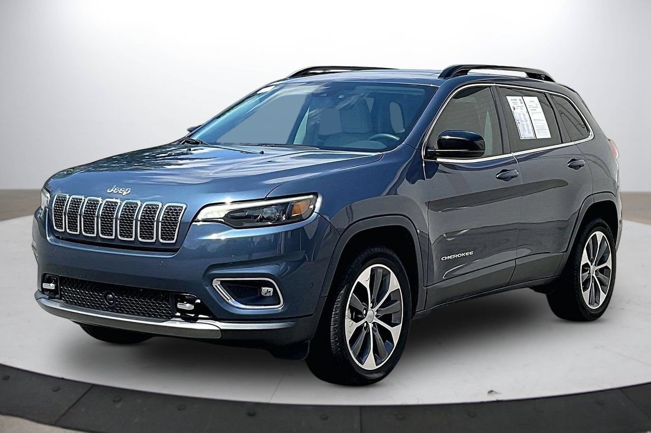 Certified 2022 Jeep Cherokee Limited w/ Elite Package AWD/4WD image 4