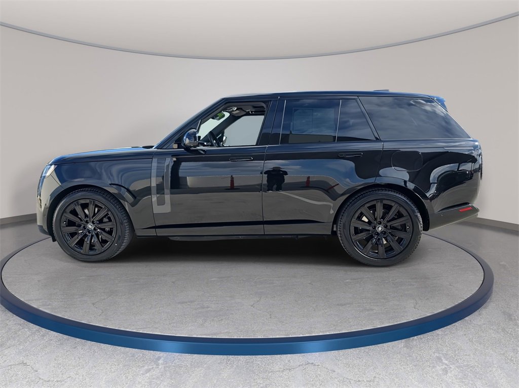Certified 2025 Land Rover Range Rover SE image 8