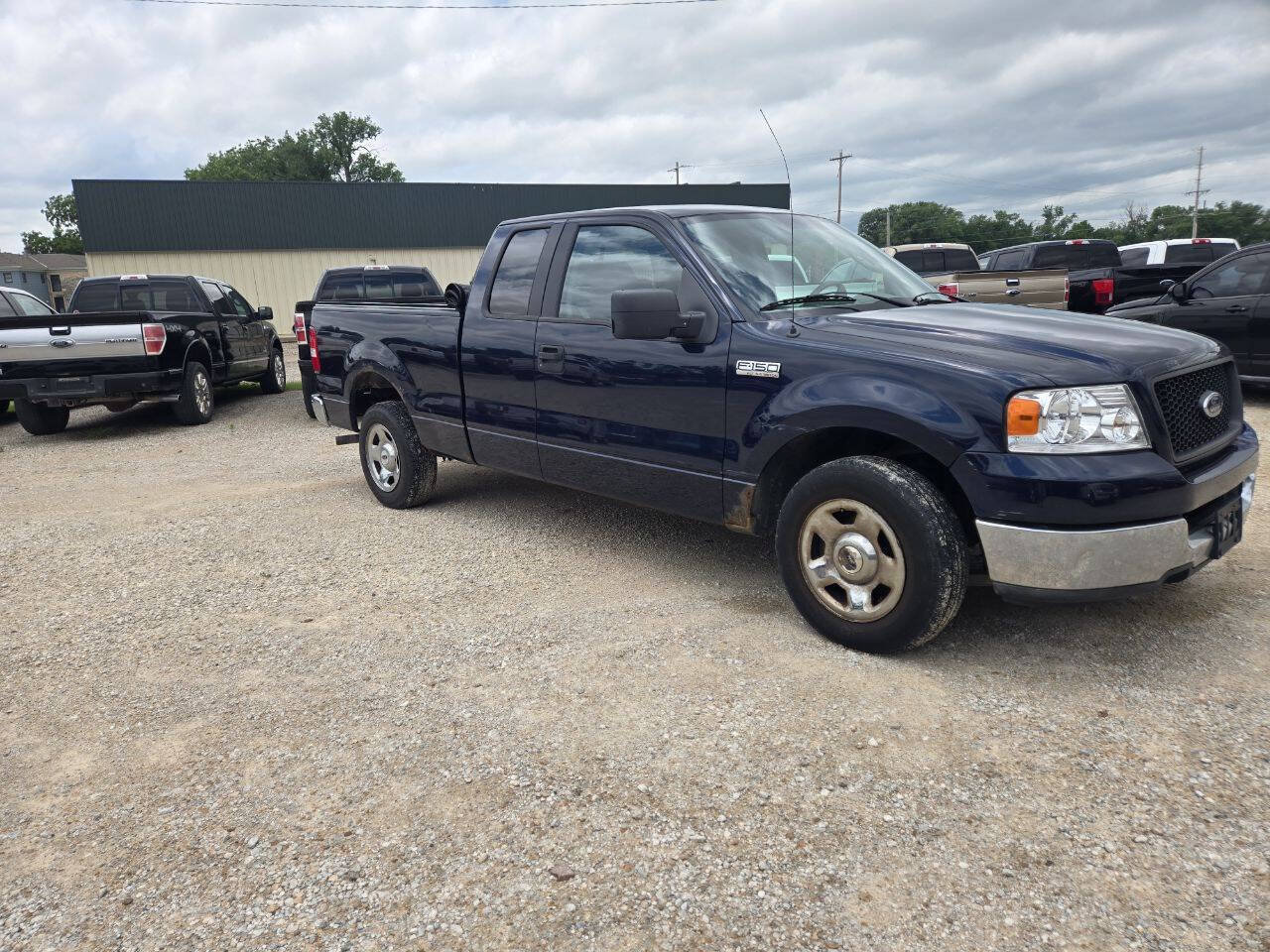 Used 2005 Ford F150 XLT RWD image 1