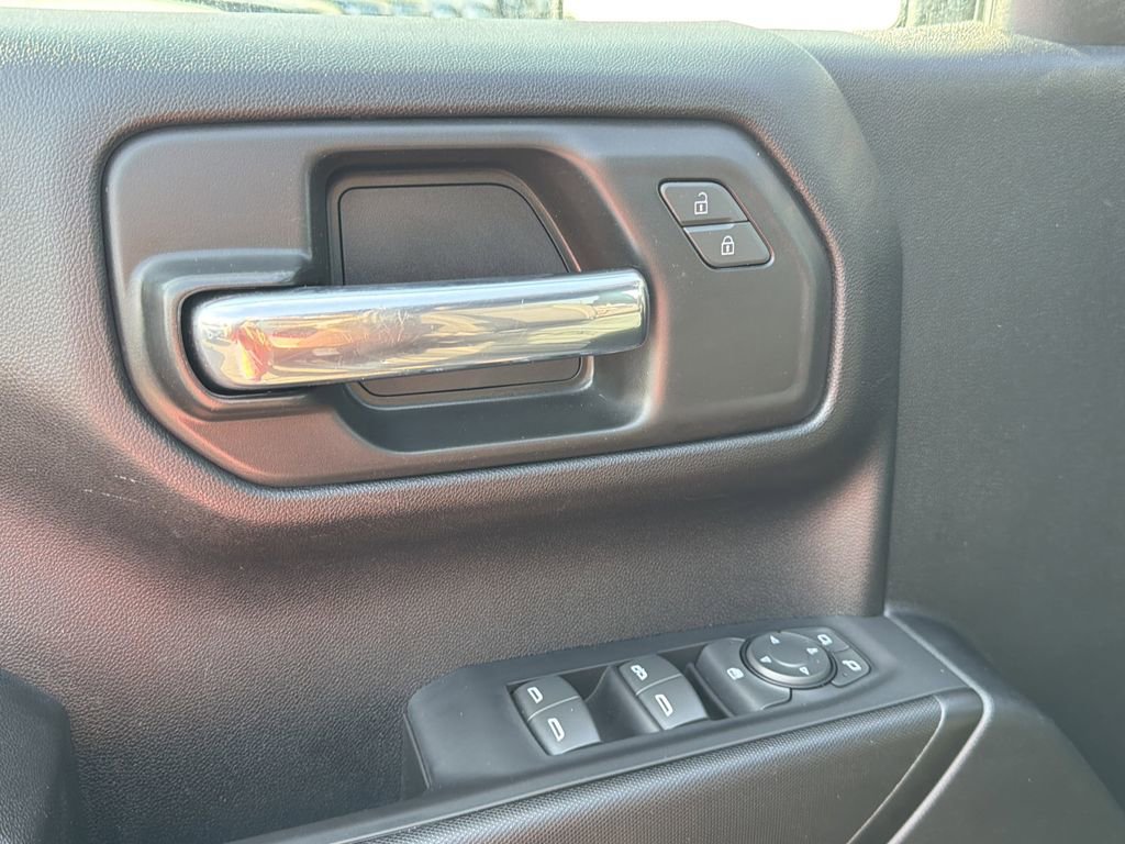 Used 2022 Chevrolet Silverado 1500 Custom AWD/4WD image 22