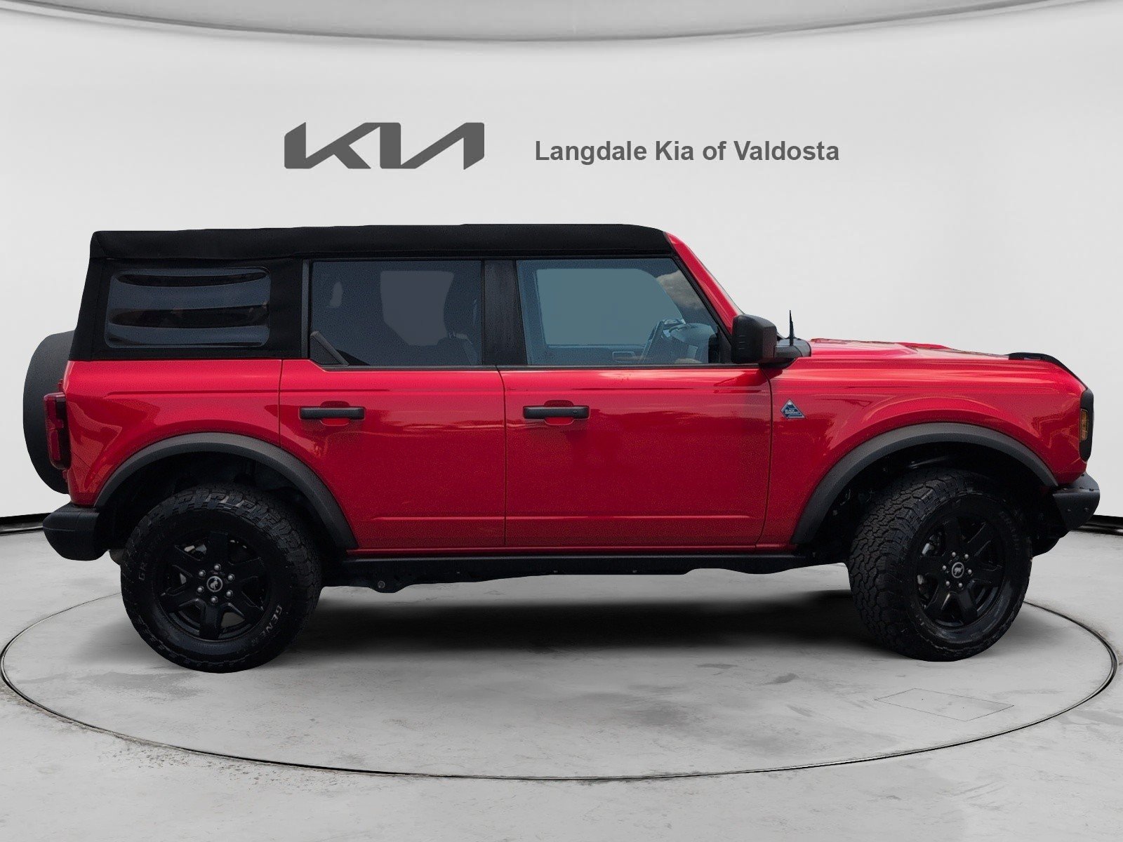 Used 2023 Ford Bronco Black Diamond AWD/4WD image 3