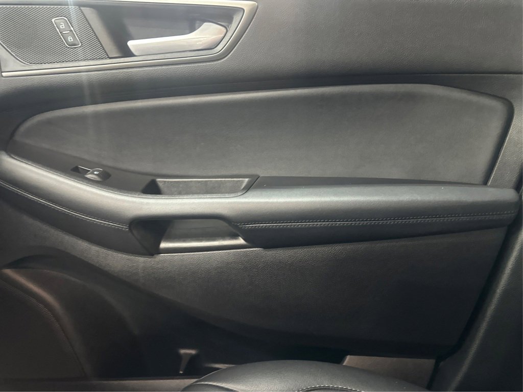 Used 2021 Ford Edge SEL w/ Convenience Package image 31