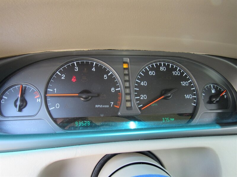 Used 2001 Cadillac Eldorado Touring FWD image 21