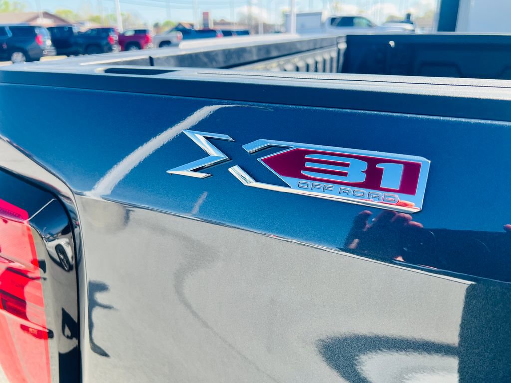 Used 2021 GMC Sierra 1500 SLT w/ SLT Premium Plus Package image 38