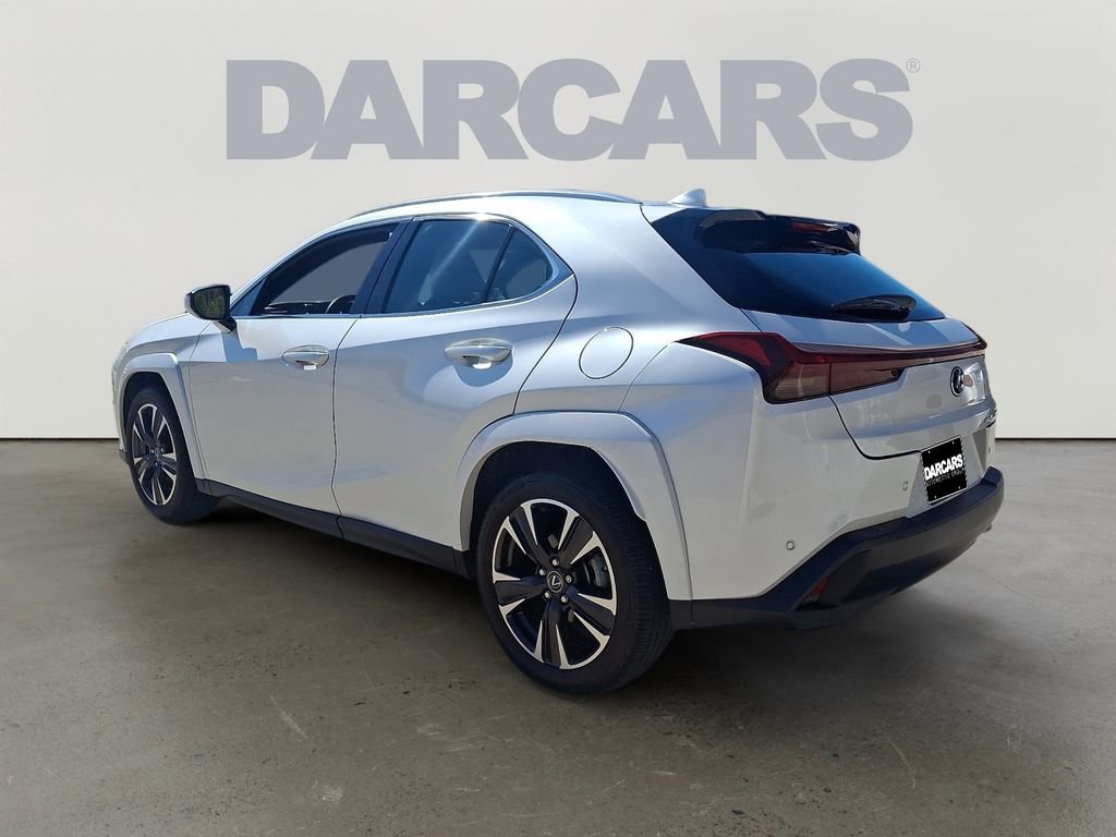 Used 2025 Lexus UX 300h AWD w/ Accessory Package (Z1) image 4