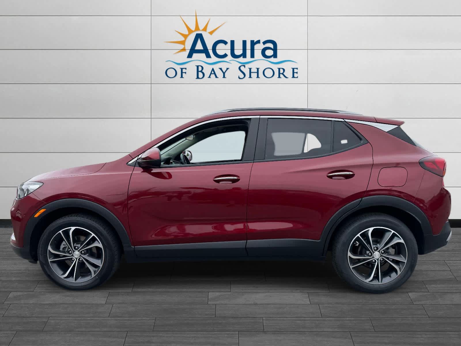 Used 2023 Buick Encore GX Select w/ Safety Package II FWD image 2
