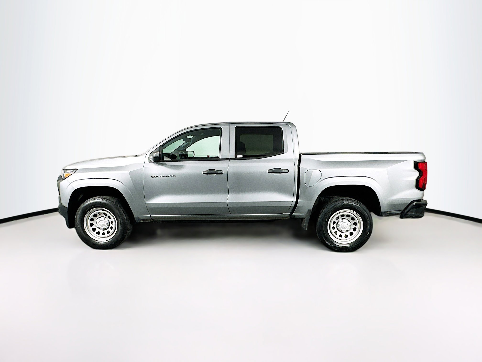 Used 2024 Chevrolet Colorado W/T image 4
