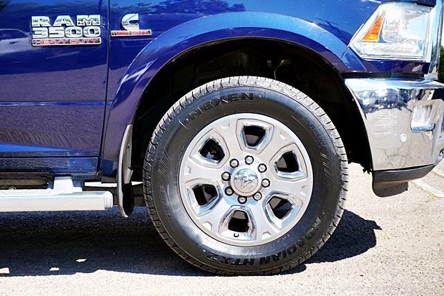 Used 2017 RAM 3500 Laramie w/ Convenience Group RWD image 8