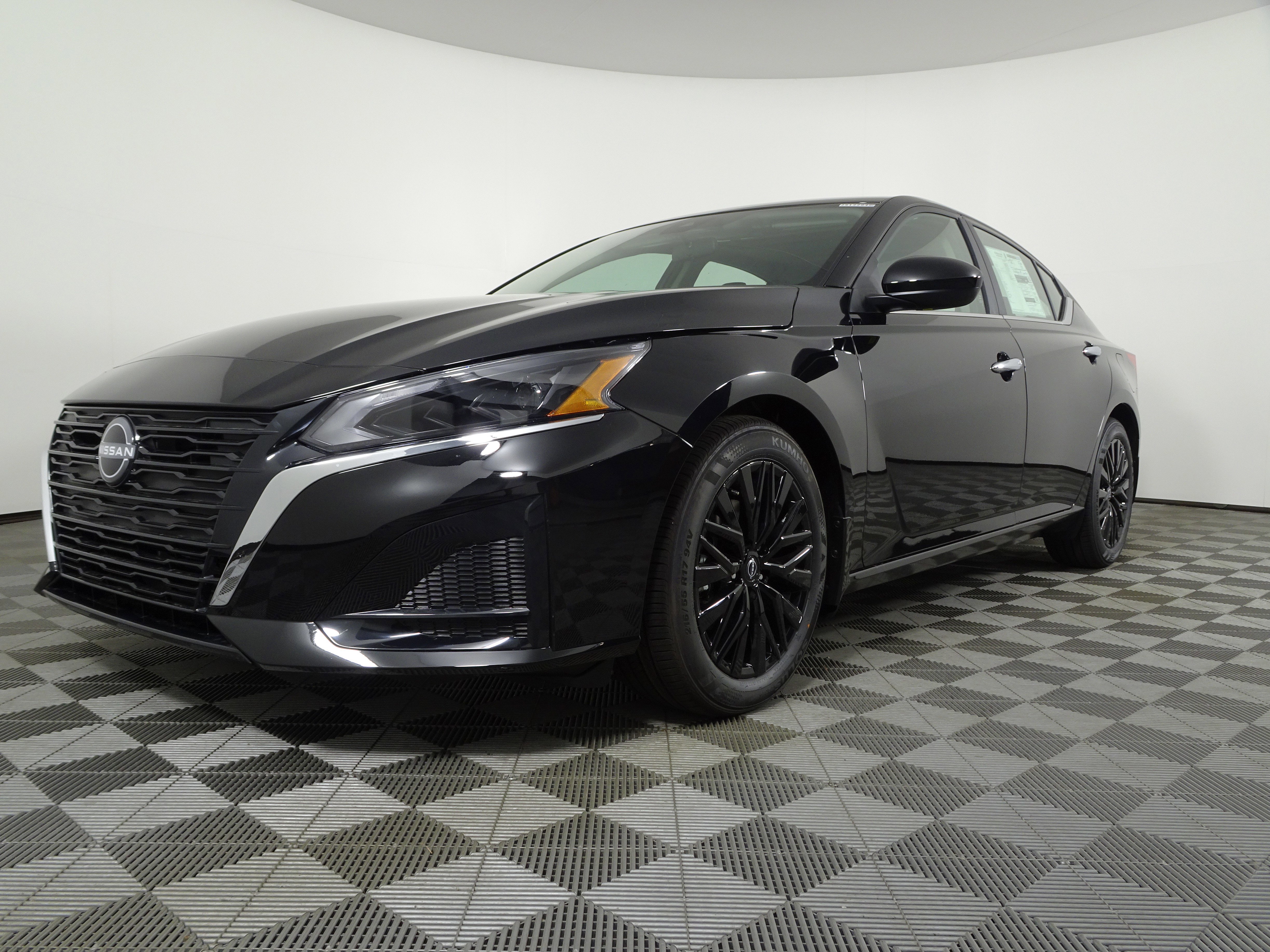 New 2025 Nissan Altima 2.5 SV w/ SV Special Edition Package image 14