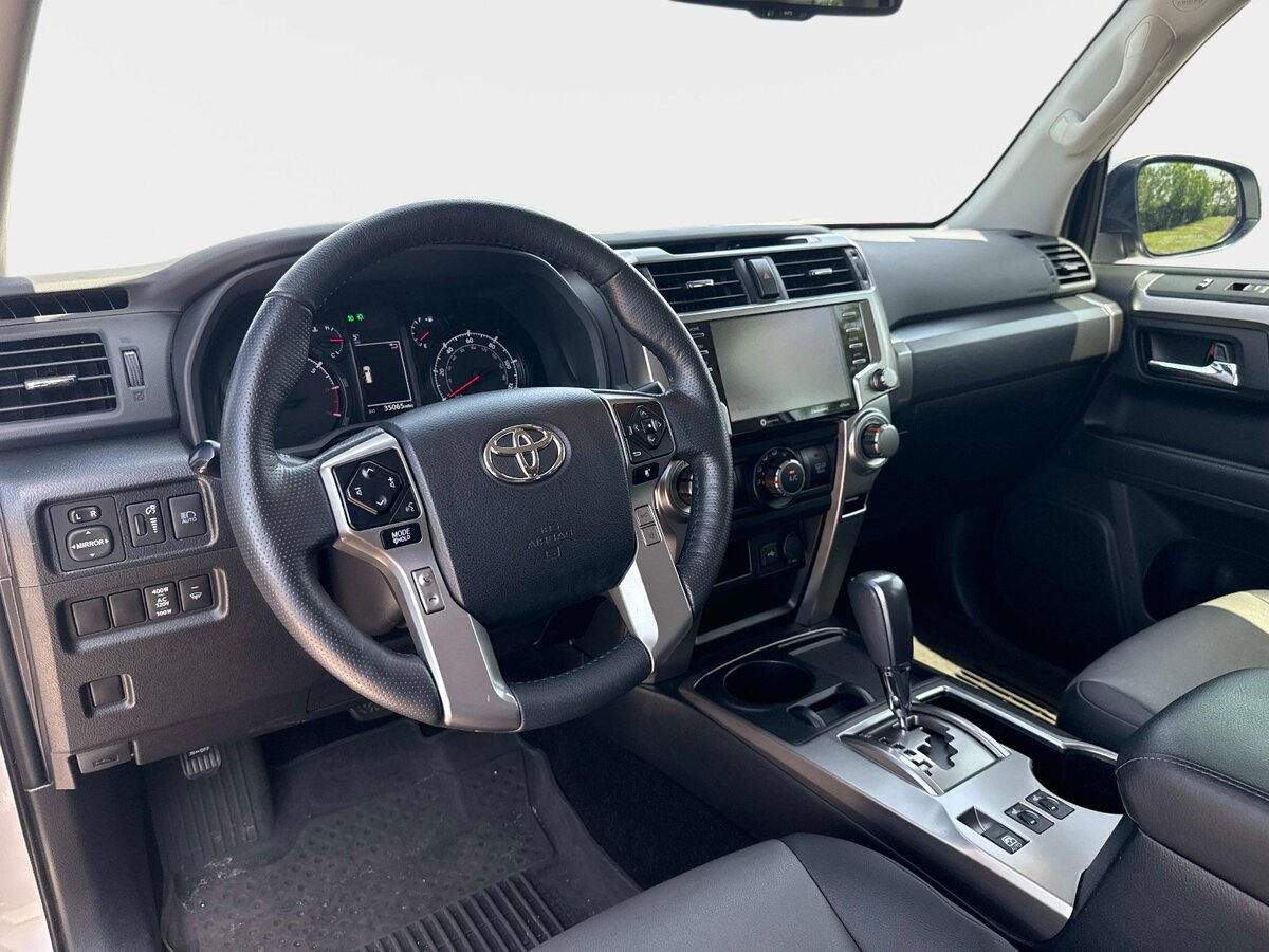 Used 2023 Toyota 4Runner SR5 Premium w/ Moonroof Package RWD image 15
