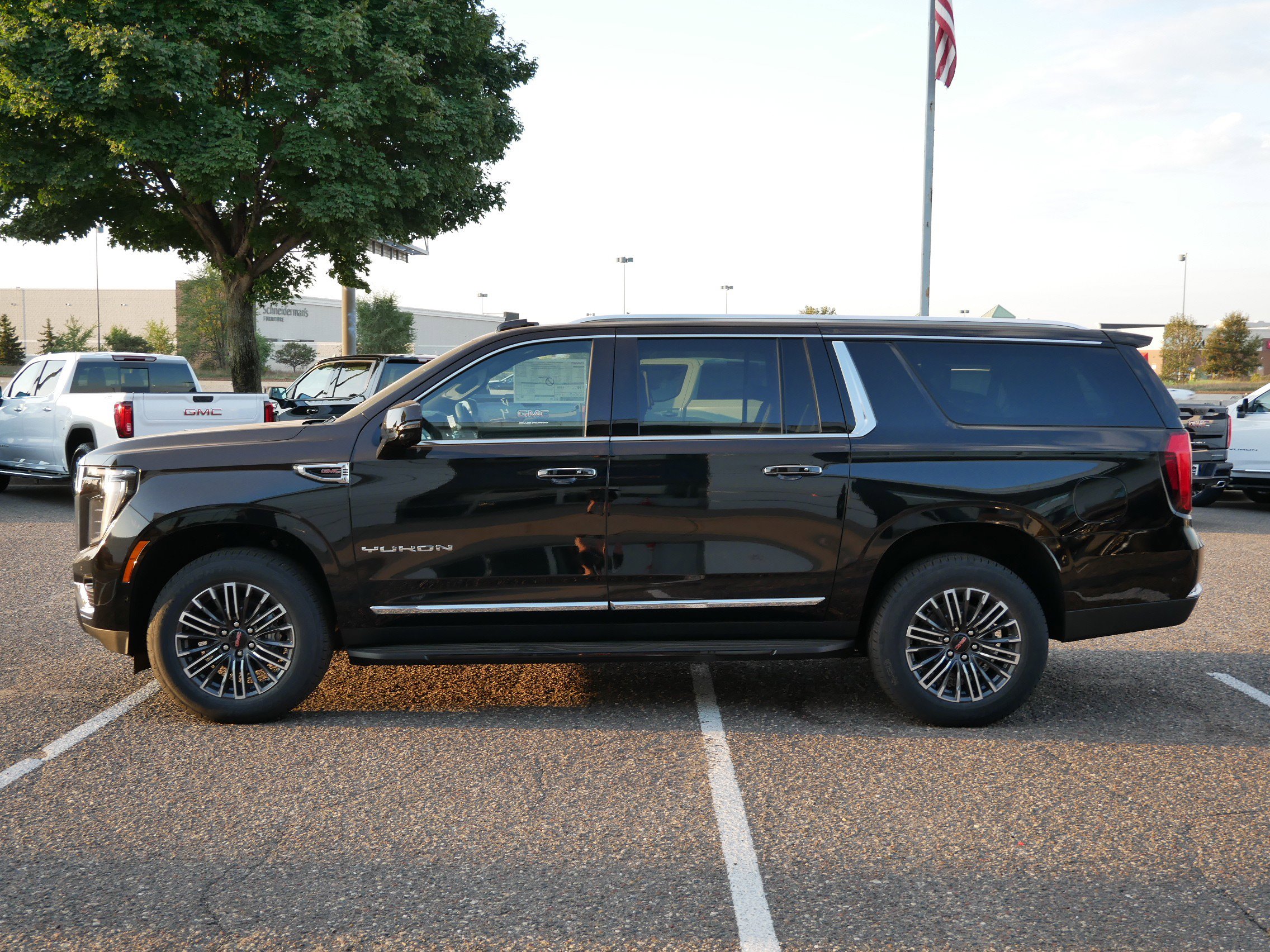 New 2026 GMC Yukon XL Elevation w/ Elevation Premium Package image 4