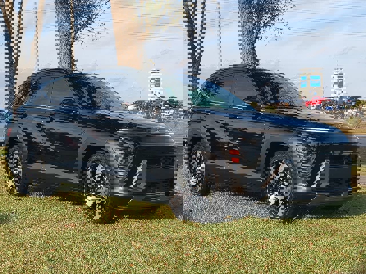 Used 2024 Hyundai Kona Limited image 2