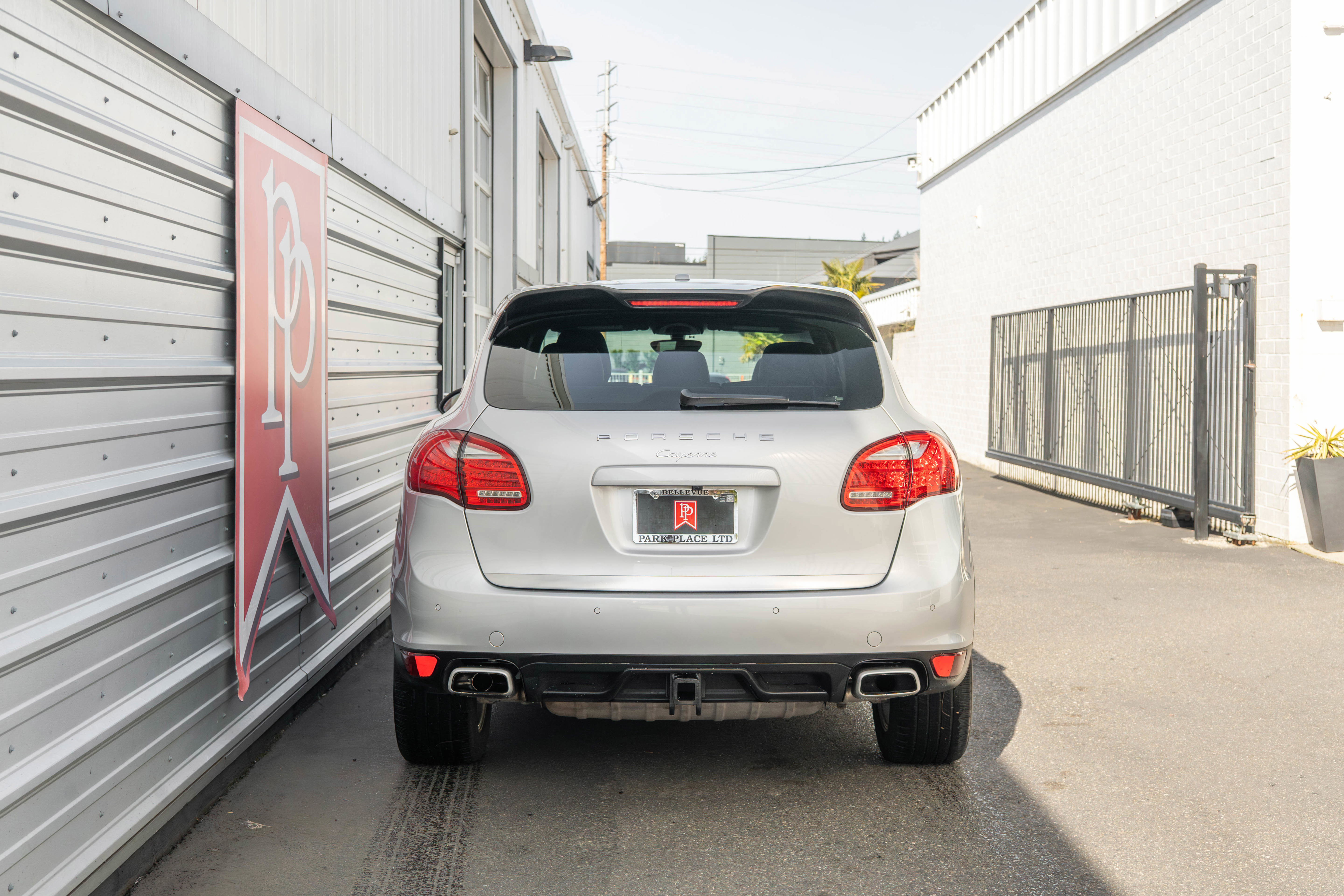 Used 2013 Porsche Cayenne Diesel AWD/4WD image 41