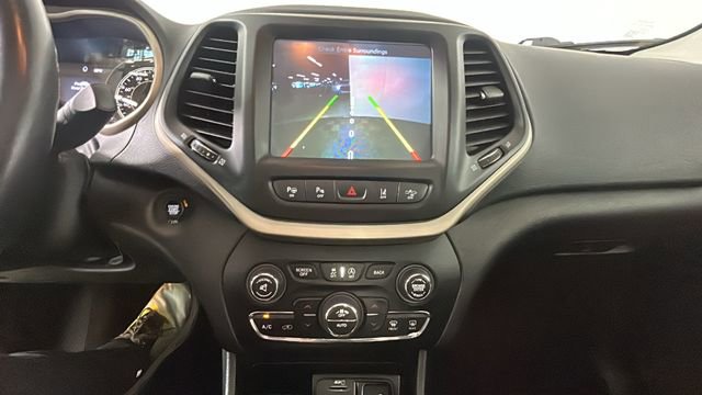 Used 2018 Jeep Cherokee Limited w/ Technology Group AWD/4WD image 25