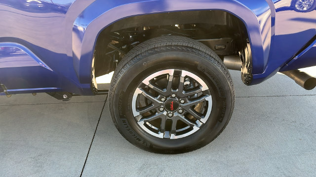 Used 2025 Toyota Tacoma TRD Sport w/ TRD Sport Upgrade Package AWD/4WD image 22