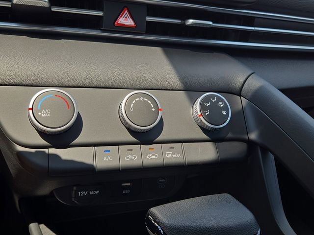 New 2026 Hyundai Elantra SE FWD image 12