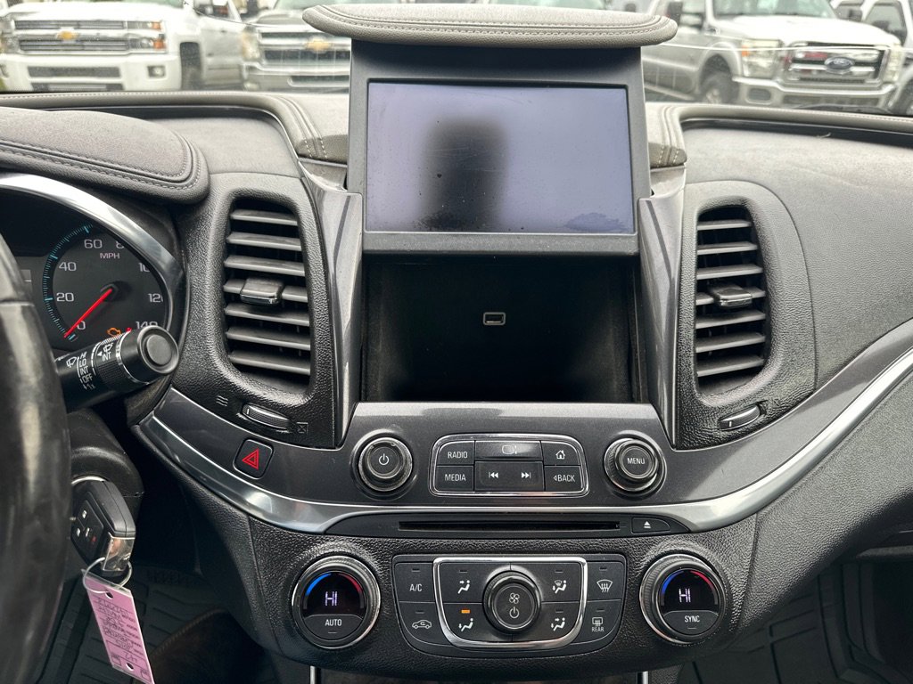 Used 2015 Chevrolet Impala LT image 18