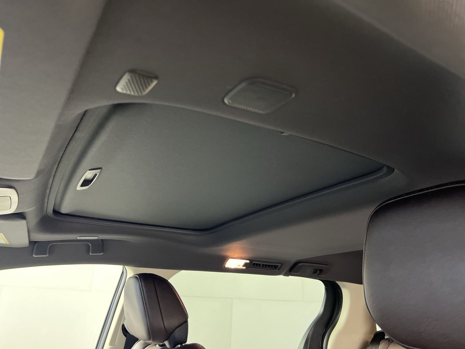 Used 2024 Toyota Sienna Platinum AWD/4WD image 24