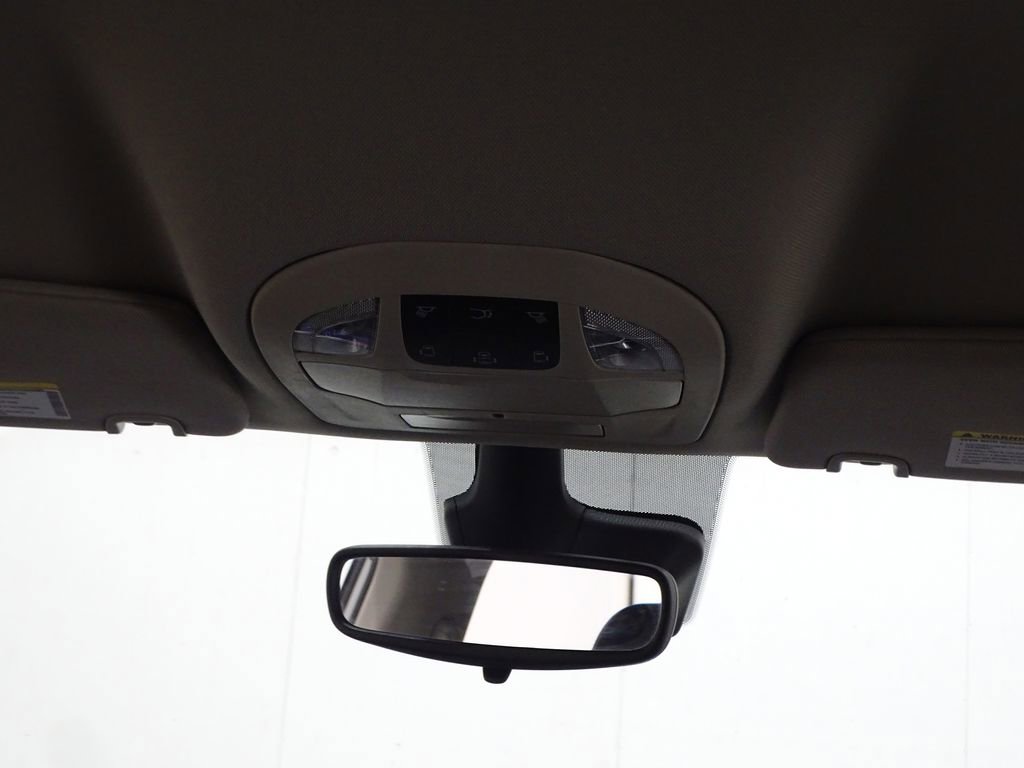 Used 2024 Chrysler Pacifica Touring-L image 29