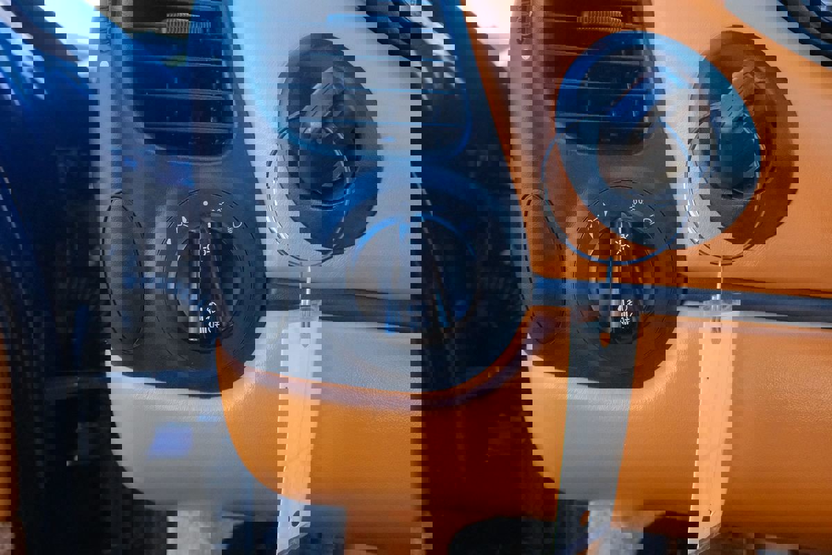 Used 2003 Porsche 911 Carrera 4S image 12