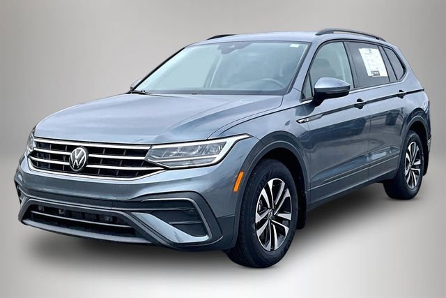 Used 2024 Volkswagen Tiguan S FWD image 2