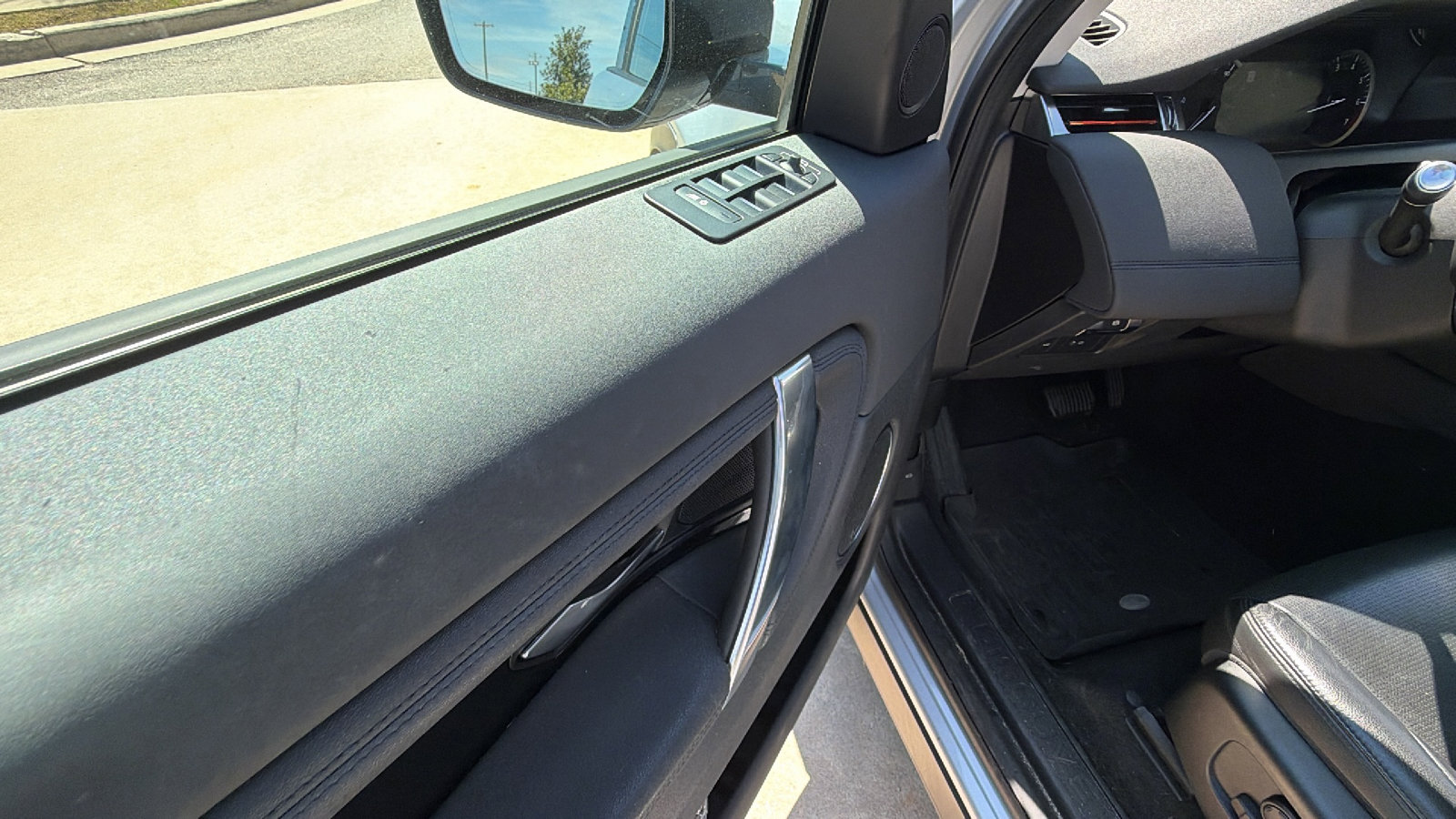 Used 2020 Land Rover Discovery Sport S image 15