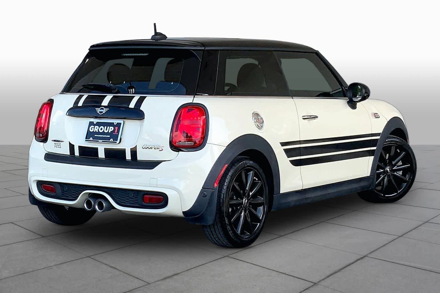 Used 2019 MINI Cooper S w/ Signature Upholstery Package FWD image 13