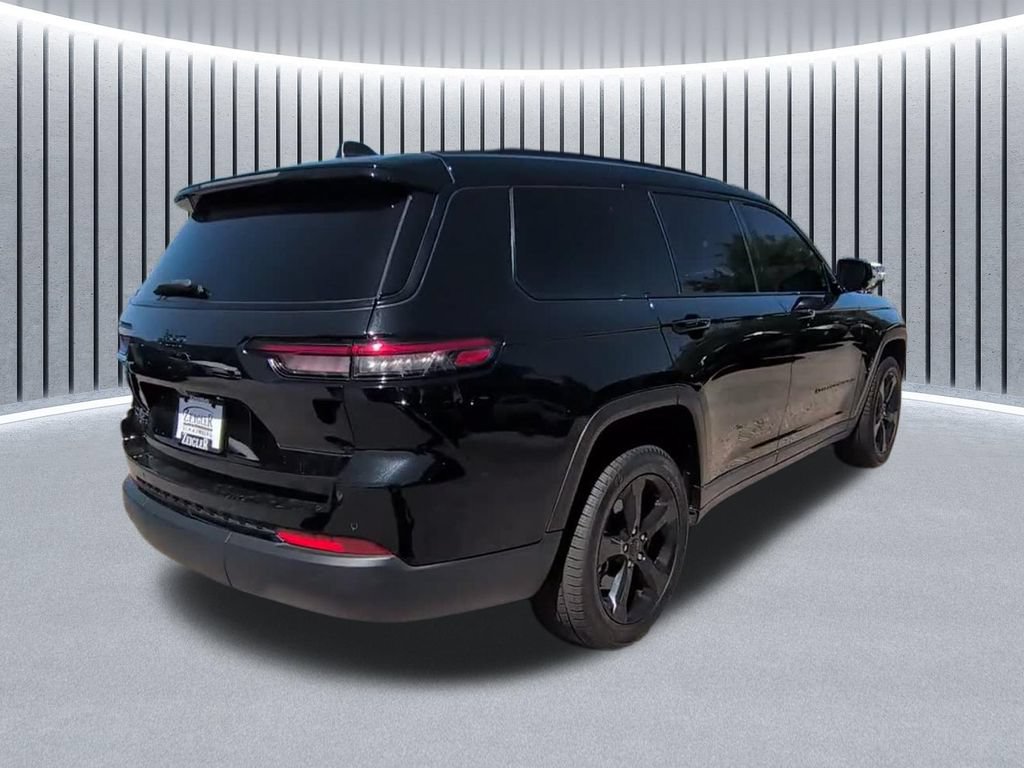 Used 2023 Jeep Grand Cherokee L Laredo AWD/4WD image 17