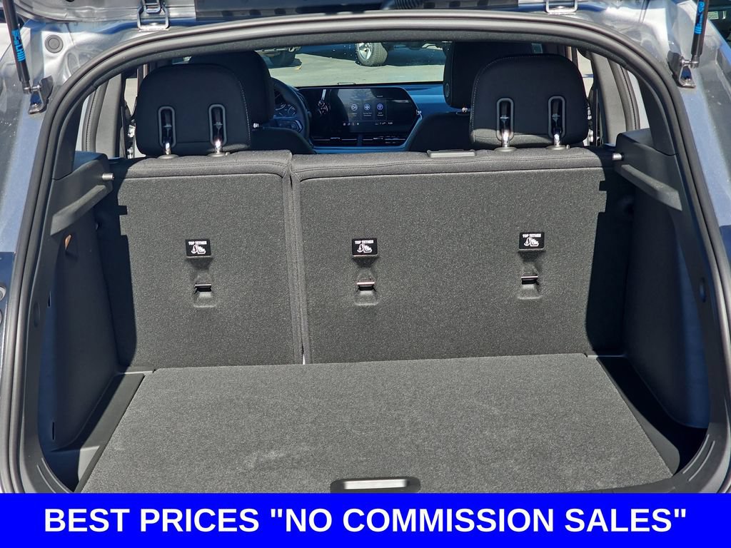 New 2026 Chevrolet Trax RS w/ Sunroof Package FWD image 12