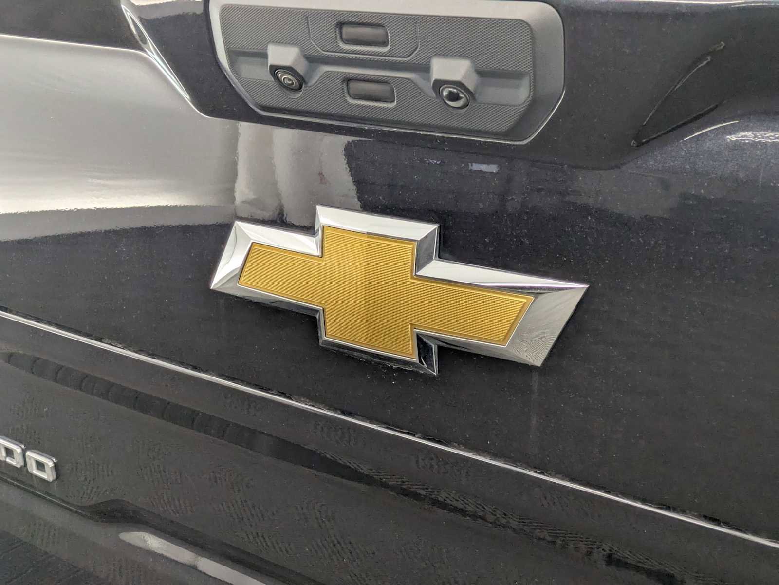 Used 2022 Chevrolet Silverado 1500 High Country w/ High Country Premium Package AWD/4WD image 13