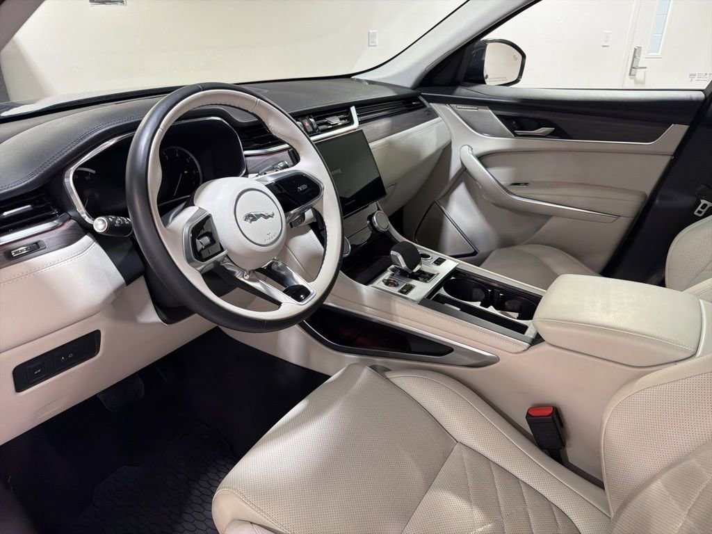 Used 2023 Jaguar F-PACE S AWD/4WD image 10
