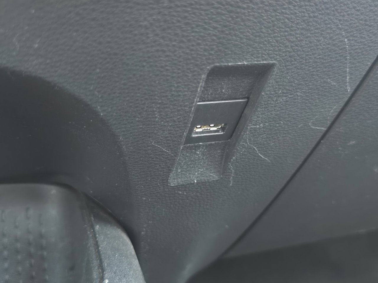 Used 2022 Toyota Corolla LE FWD image 26