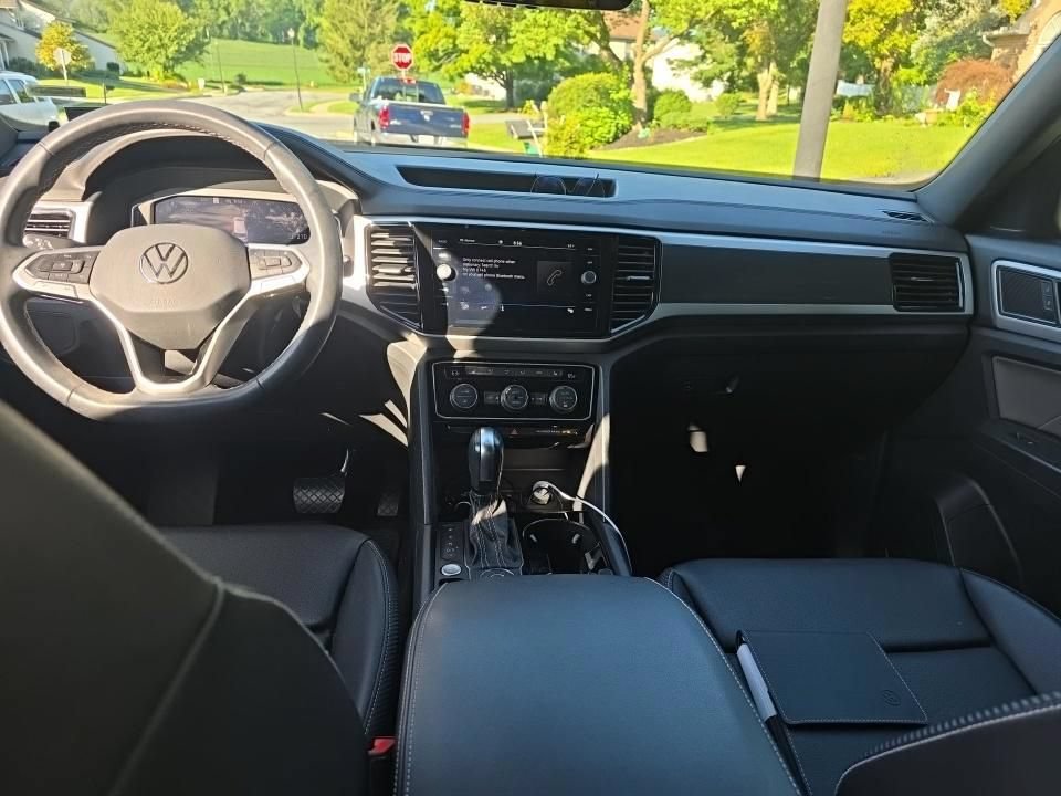 Used 2023 Volkswagen Atlas Cross Sport SEL AWD/4WD image 9