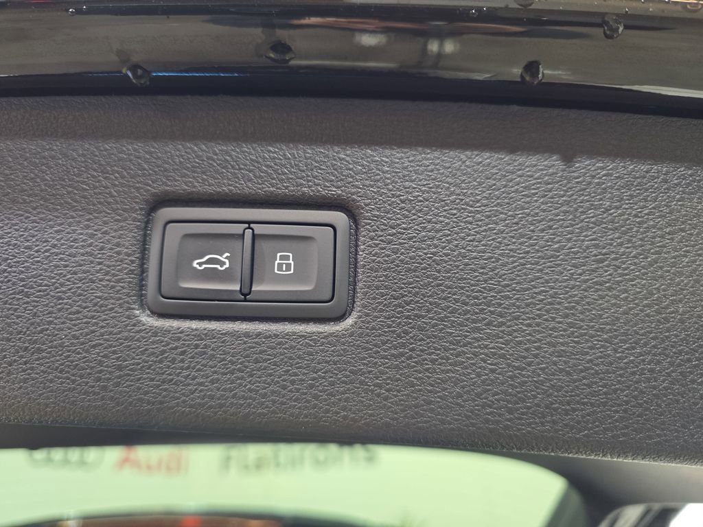 New 2026 Audi Q7 3.0T Premium Plus image 13