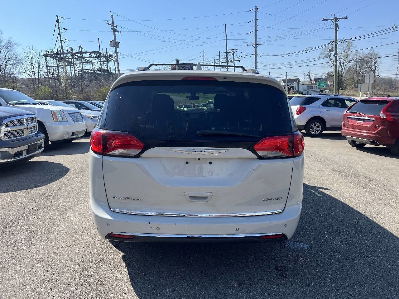 Used 2020 Chrysler Pacifica Limited FWD image 5