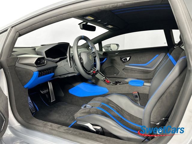 Used 2023 Lamborghini Huracan Tecnica image 9